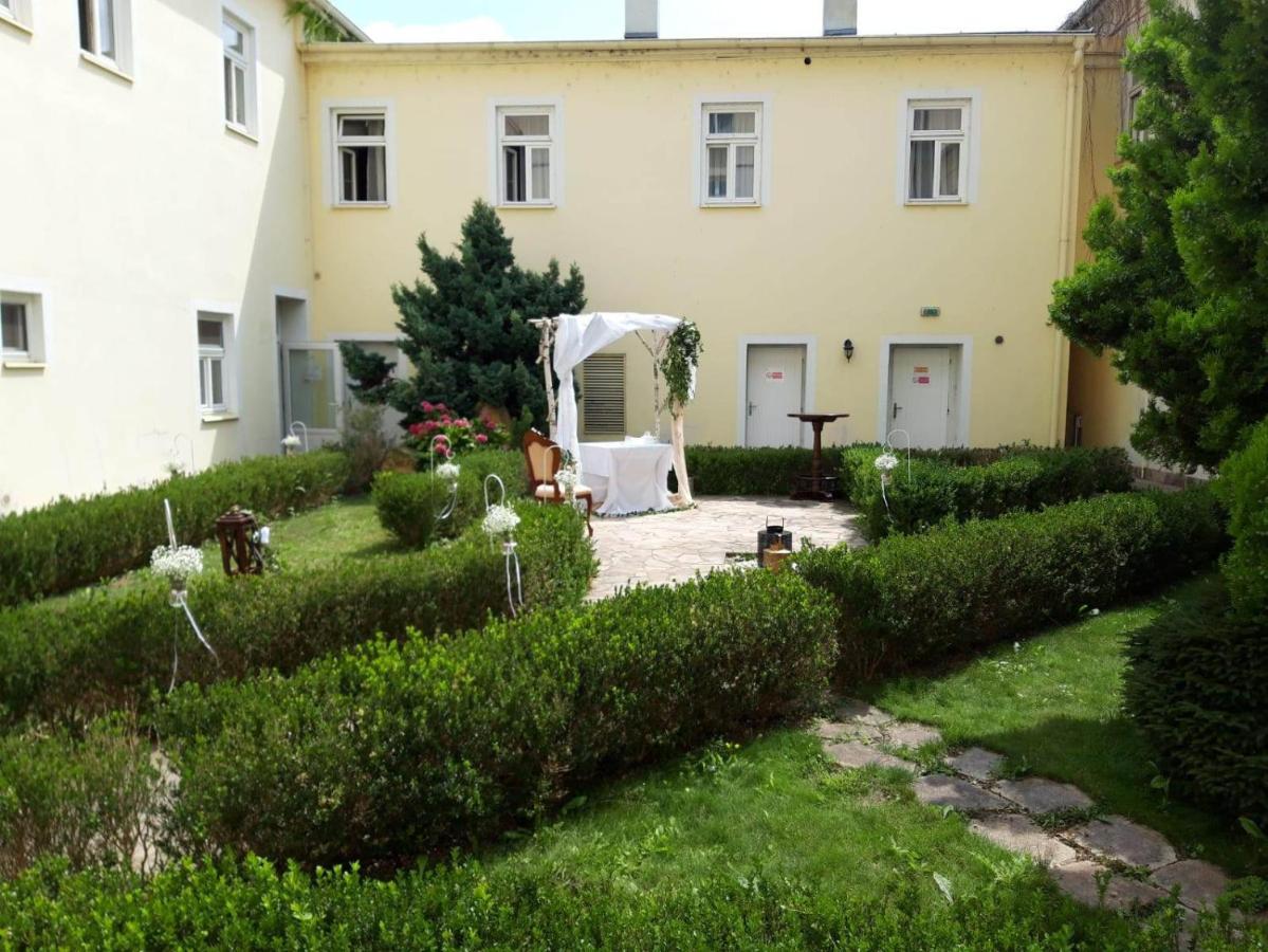 Hotel Memorial Terezín Exterior foto